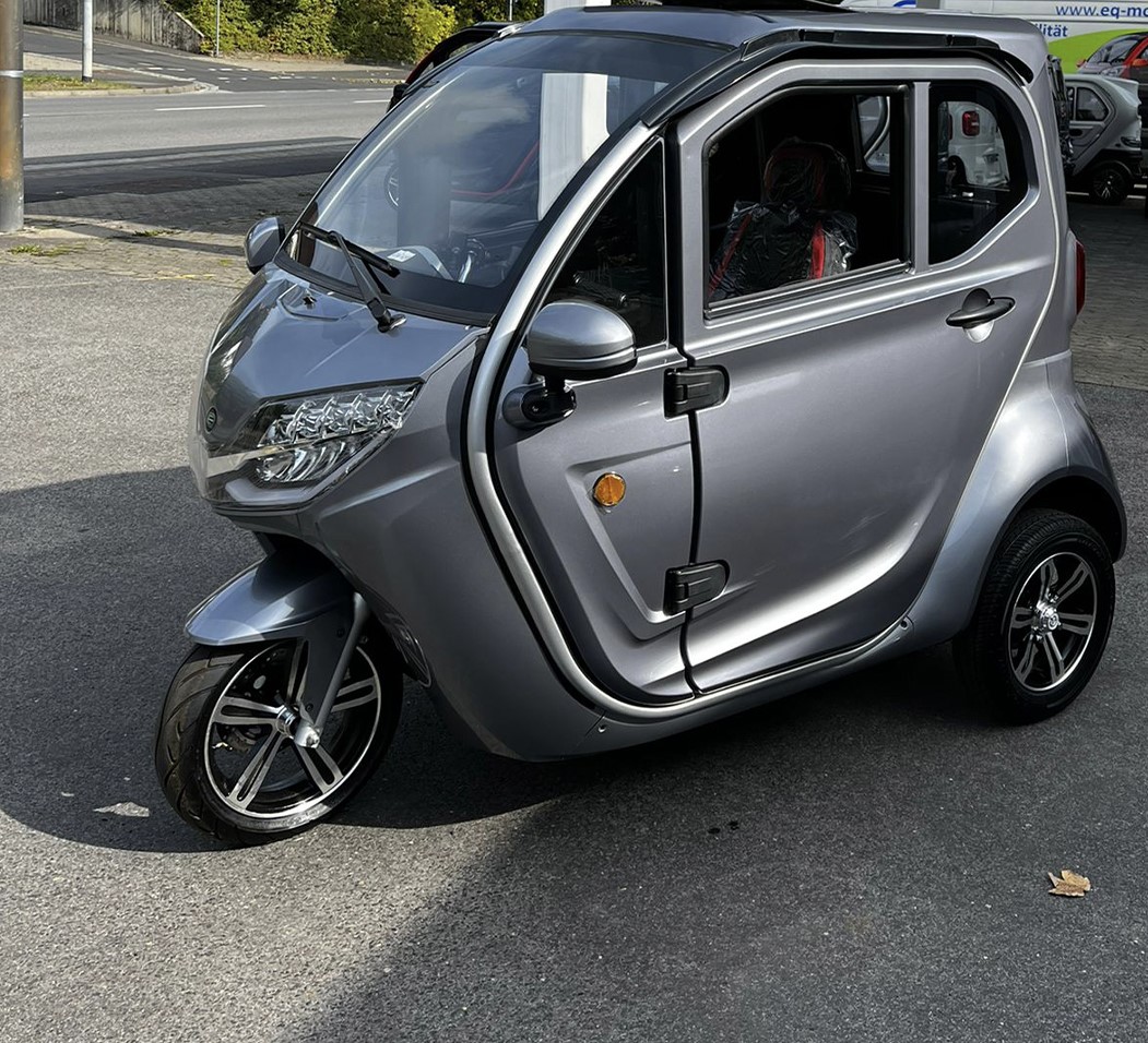 Q3 Silber kabineroller mopedauto