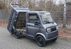 Cargo-Muli-4Rad-gekippt