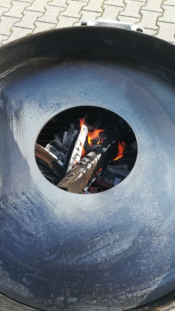 feuerplatte-anzünden-feuer-franz