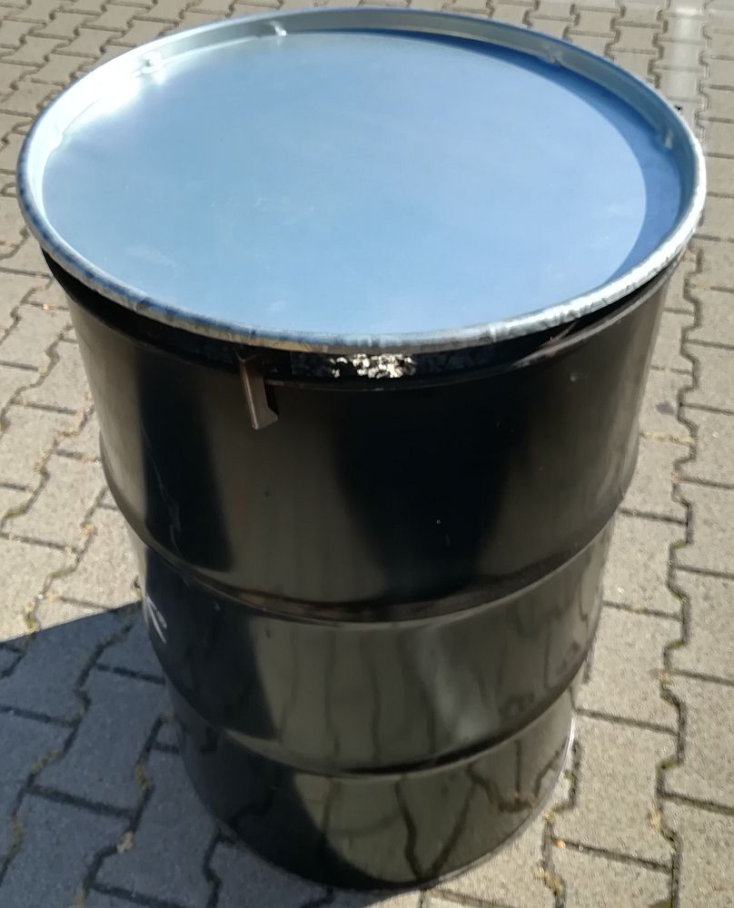 ölfass-für-feuerplatte