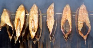 edingershops-fische-räuchern